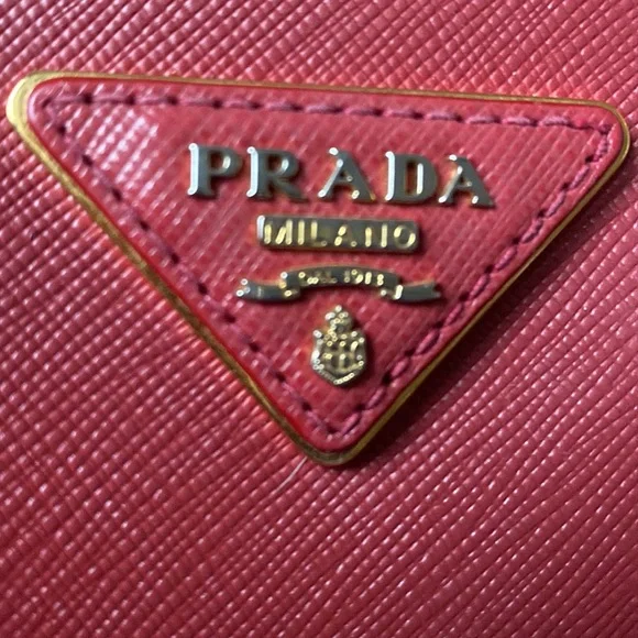 Authentic Prada Large Saffiano - Picture 3 of 14